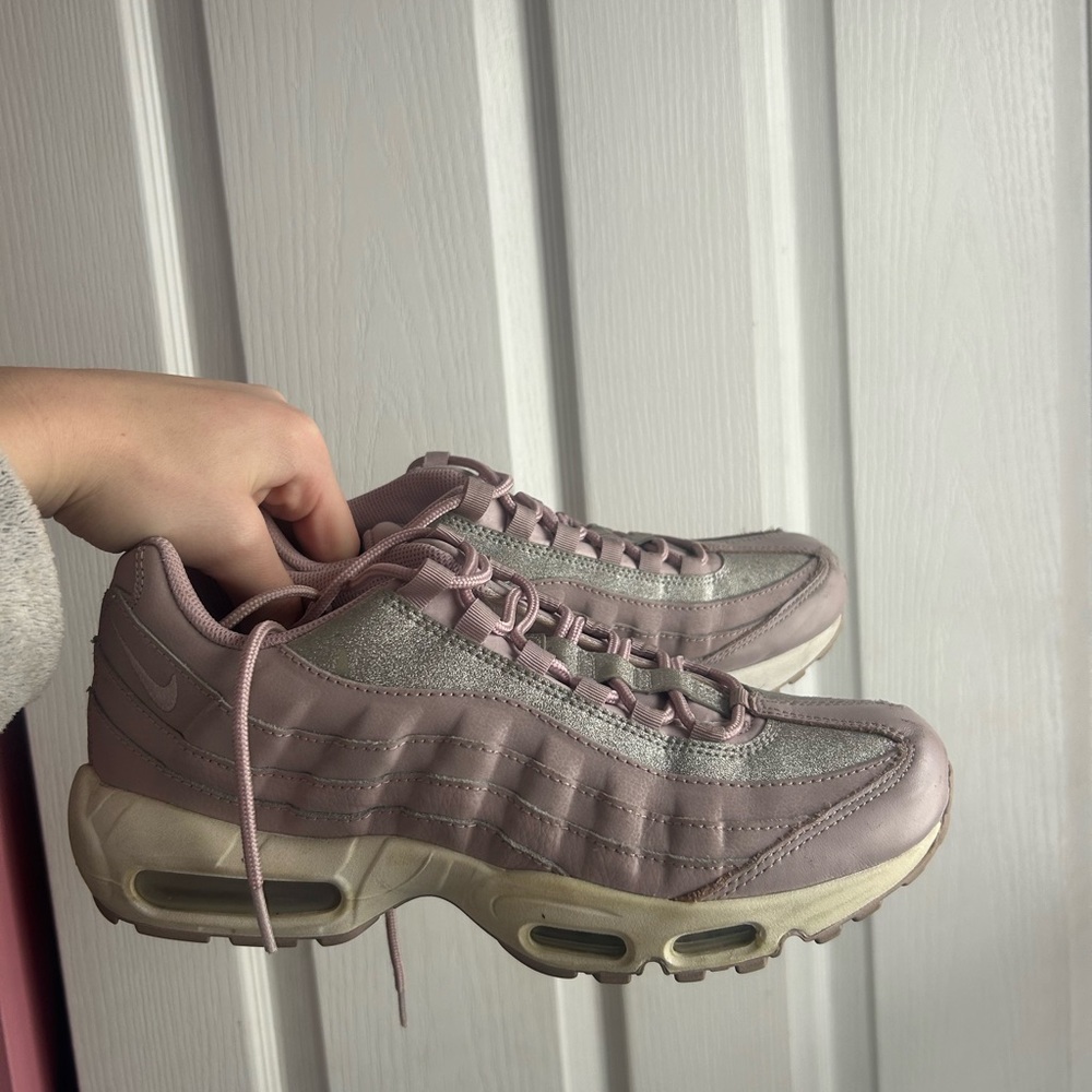pink sparkly airmax 95